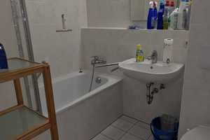 Ab 1. August! Besichtigung heute Abend! Teilmöbliertes Apartment, Balkon und EBK - Piccoloministraße – München – Vorschaubild 7