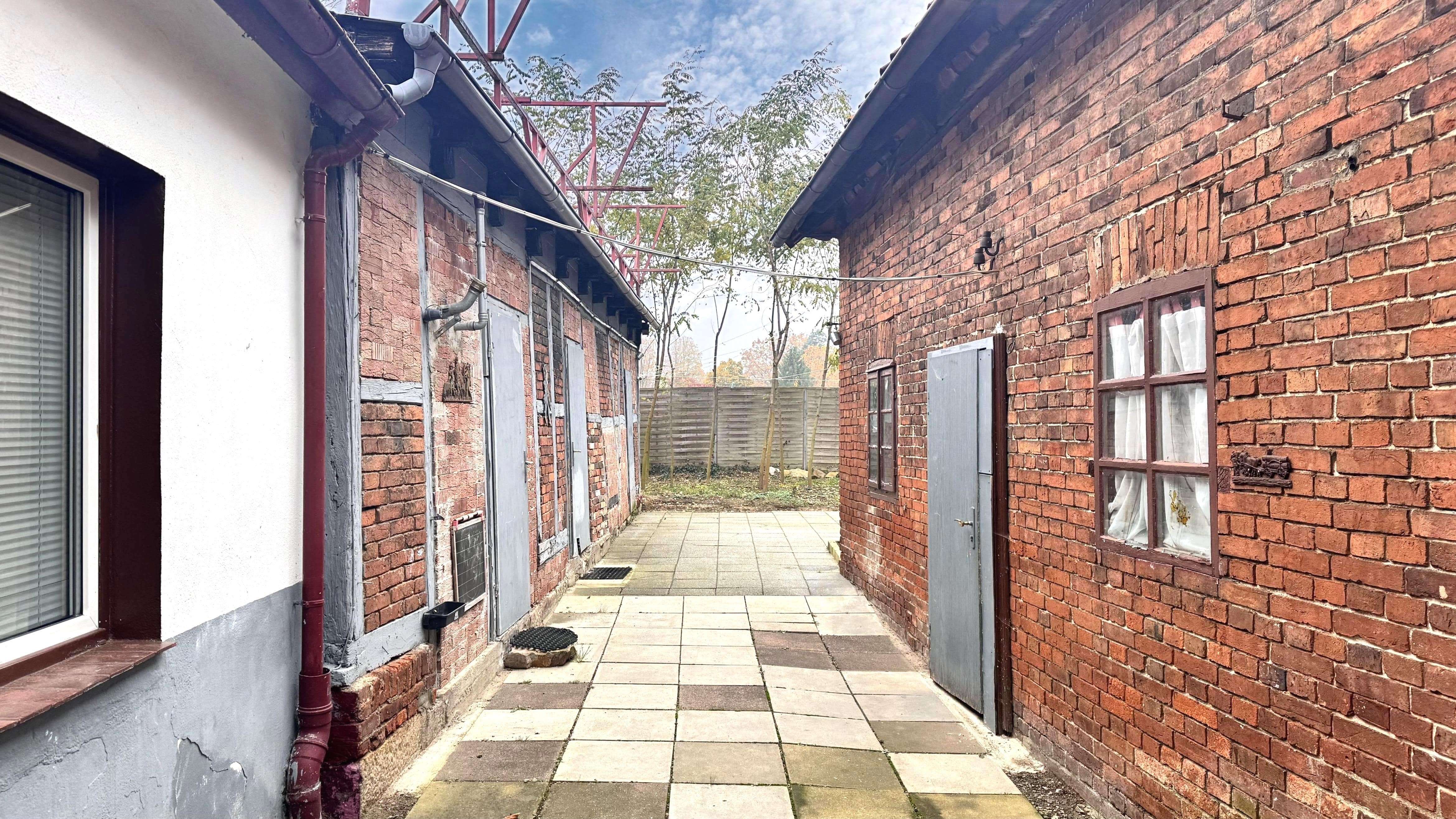 Großzügiges Einfamilienhaus aus dem Jahr 1800 – Sanierungsobjekt mit Potenzial und neuer Heizung, Hameln Pyrmont Kreis – Bild 4