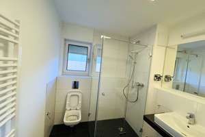 Modernes möblierte Apartment direkt in Adlershof mit Balkon und Abstellkammer!!! – Glienicker Weg 136, 12489 Adlershof, Berlin – Vorschaubild 5