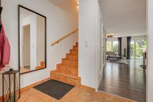 Privat 7-Zim-Reihenhaus mit Potenzial in begehrter Lage nahe Friedberger Warte / IB Hotel, 60389 FFM – 60389 Preungesheim, Frankfurt am Main – Vorschaubild 7