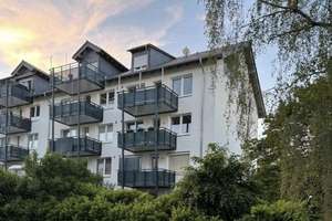 Wunderschön saniert, mit großem Balkon!