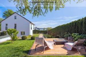 Der See im Großformat.  Moderne Familienvilla mit Panoramaseeblick, Garten und Strandbadnähe. – Die vollständige Adresse der Immobilie erhältst du vom Anbieter., 82319 Starnberg – Vorschaubild 8