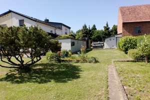 Charmante Doppelhaushälfte auf großzügigem Grundstück mit Entwicklungspotenzial – Die vollständige Adresse der Immobilie erhältst du vom Anbieter., 63454 Mittelbuchen, Hanau – Vorschaubild 3