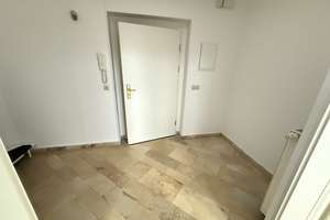 Besondere 3-Raum-Dachgeschoss-Maisonettewohnung mit zwei Bädern, großer Dachterrasse, Kamin & Garage – 2826 Innenstadt, Görlitz – Vorschaubild 12