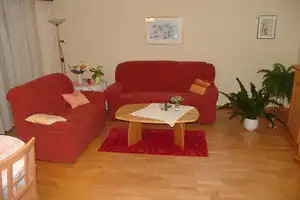 Günstiges, gepflegtes 5-Raum-Einfamilienhaus in Neunkirchen – Nachtweide 12, 66539 Neunkirchen (Kreis) – Vorschaubild 1