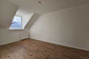 Moderne 4-Raum Wohnung mit Aufzug – 9126 Bernsdorf, Chemnitz – Vorschaubild 12