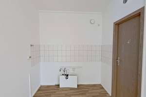 Zentral gelegene 3-Zimmer-Wohnung mit BALKON – Arnold-Zweig-Str. 45, 39120 Leipziger Straße, Magdeburg – Vorschaubild 6