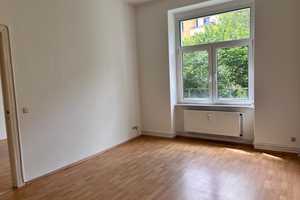 Freundliche und sanierte 2-Raum-Wohnung mit Balkon in Magdeburg – Stolzestr. 11, 39108 Magdeburg – Vorschaubild 4