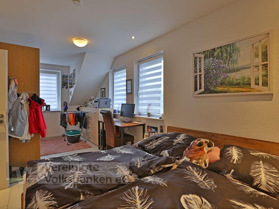 Schlafzimmer-OG-links