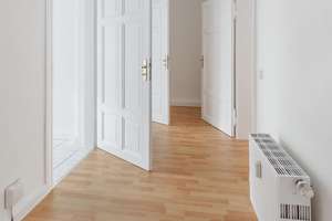 Bestandsvermietete 2-Zimmer-Altbauwohnung im denkmalgeschützten Gründerzeithaus – Jakobstraße 17, 2826 Innenstadt, Görlitz – Vorschaubild 2