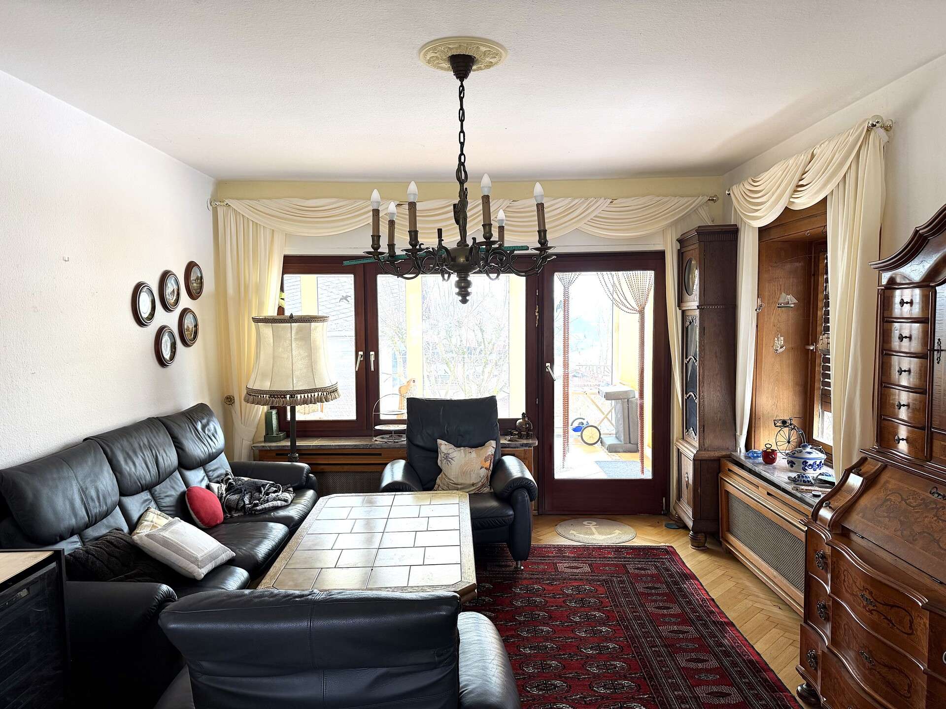 Immobilie in Heidenrod - Stilvolles Ein-/Zweifamilienhaus auf schönem Areal - Bild 6