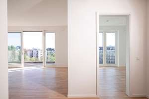 Wunderschönes 2-Zi.-Penthouse, ruhige, Lage, Blick über die Stadt, hochwertige EBK & Klimaanlage – Nachodstraße 15B, 10779 Wilmersdorf, Berlin – Vorschaubild 2
