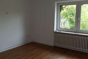 Wohnhaus am grünen Stadtrand von Paderborn – Husarenstraße 37, 33104 Schloß Neuhaus, Paderborn – Vorschaubild 1