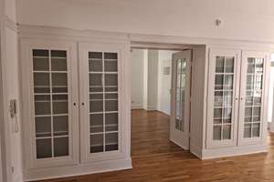 Von Privat - großzügige 4-Zimmer Altbauwohnung im 3. OG mit Balkon und Garten in Wiesbaden-Biebrich – Straße der Republik 27, 65203 Biebrich, Wiesbaden – Vorschaubild 2