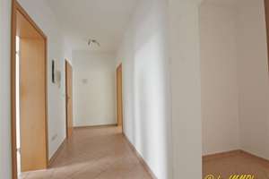 Lichterfüllte Wohnung mit Balkon und Stellplatz! – Die vollständige Adresse der Immobilie erhältst du vom Anbieter., 9131 Ebersdorf, Chemnitz – Vorschaubild 2