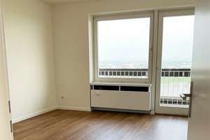 Wohngenuss & Rheinblick, frisch modernisiert mit Rundum-Panorama-Balkon, neues Bad, Gäste-WC, Aufzug – Krohstraße 4, 50968 Bayenthal, Köln – Vorschaubild 13