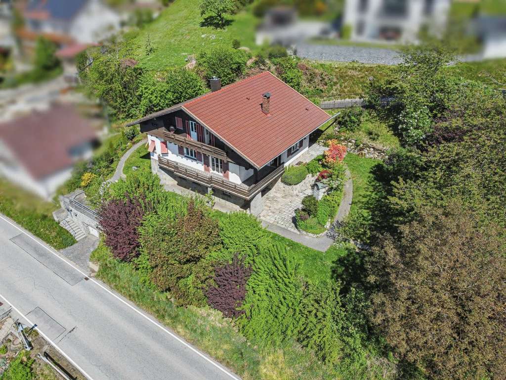 Immobilie in Fürstenstein - Altbauflair mit Bayerwald- und Alpenblick! Ein Zuhause mit Charakter und Stil! - Bild 1