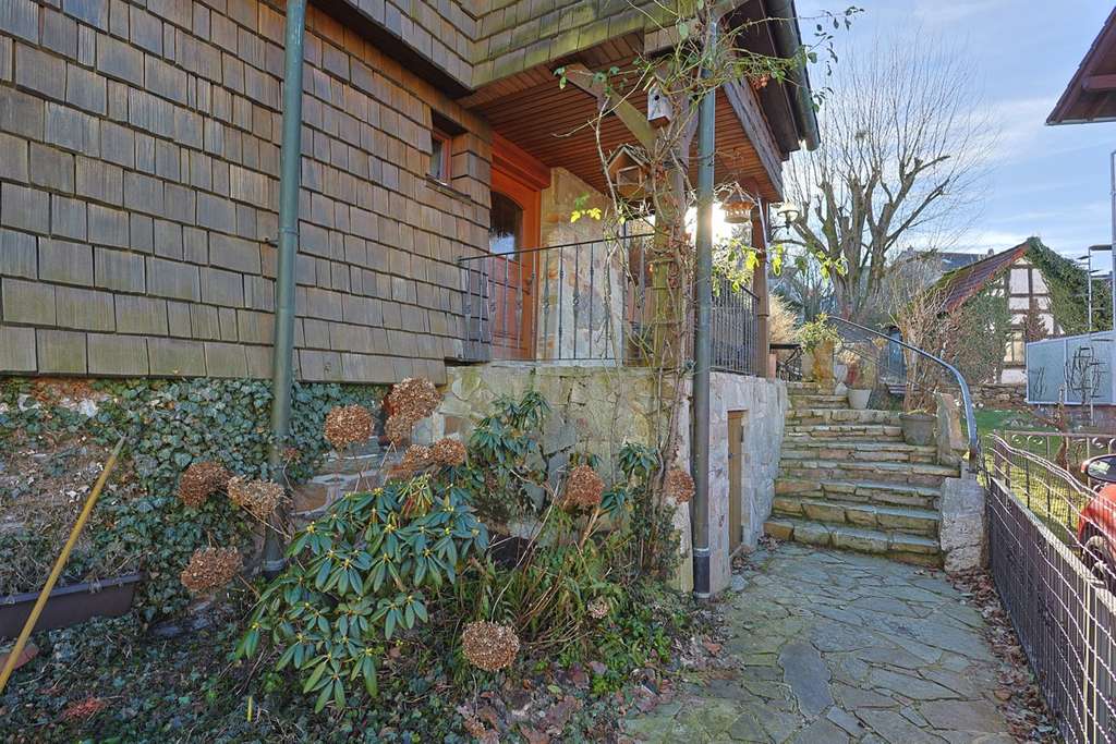 Immobilie in Schmitten - HTI |  Historisches Einfamilienhaus mit Sonnenterrasse, liebevoll saniert in Schmitten - Bild 1