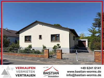 Bungalow-Glück im Pfeddersheimer Musikerviertel: ca. 135 m² Wohnen, Terrasse, Garten, Garage!