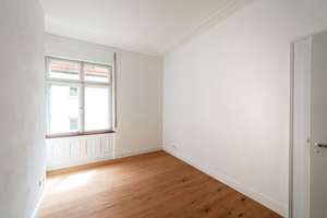 Erstbezug nach Komplettsanierung – Familienfreundliche 4-Zi-Wohnung mit Loggia mitten in Esslingen – Schillerstraße 11, 73728 Innenstadt, Esslingen am Neckar – Vorschaubild 6