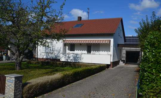 Sofort frei! Gepflegtes 1- bis 2-Fam.-Hs. m. 7 Zi., 2 Bädern und 4,5 Ar Grundstück in guter Wohnlage