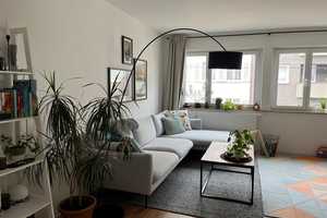 Gepflegte 3-Zimmer-Wohnung mit ca. 76 m² im 2. Obergeschoss in bester Lage von Stuttgart!  – Stuttgart – Vorschaubild 2