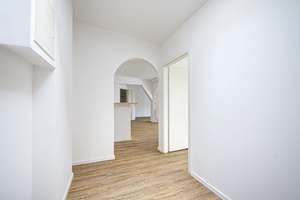 Notarkosten geschenkt: Gründerzeit-Dachgeschoss mit Innenhof-Balkon, offenem Wohnbereich & Keller – Handjerystraße 36, 12489 Adlershof, Berlin – Vorschaubild 4