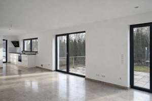 Gepflegtes Reihenhaus mit 4 Zimmern in Regensburg-Sallern-Gallingkofen – Steigerwaldstraße 19a, 93057 Sallern-Gallingkofen, Regensburg – Vorschaubild 4