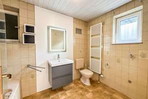 Vielseitig nutzbares und sehr gepflegtes 1-3 Familienhaus mit unverbaubarer Aussicht. – Rohrbacherstr 16, 78098 Triberg im Schwarzwald – Vorschaubild 9