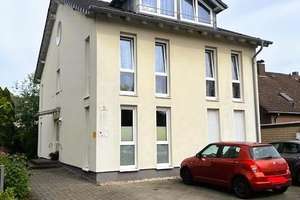 Hochwertige 2,5-Zi.-Whg. mit Einbauküche u. Terrasse in modernem 4-Fam.-Haus, Bestwohnlage Groovnähe – Am alten Brauhaus 13 a, 51143 Zündorf, Köln – Vorschaubild 2