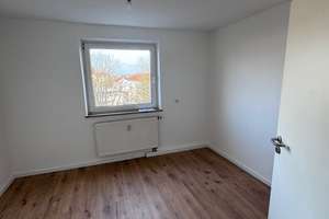 neu renovierte 2-Zi.-Whg. mit Balkon *  ruhige Lage * 52 m² – Feselenstr. 34, 85053 Südost, Ingolstadt – Vorschaubild 4