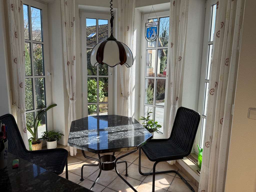 Immobilie in Sulzburg - Familienfreundliches Mehrgenerationen Wohnhaus mit schönem Garten in ruhiger Lage von Sulzburg - Bild 4