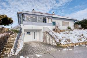 Bungalow mit Entwicklungspotenzial – Ihre Chance zur individuellen Verwirklichung – Die vollständige Adresse der Immobilie erhältst du vom Anbieter., 94437 Mamming – Vorschaubild 1