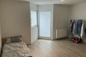 1-Raum-Apartment mit Balkon und Pantryküche in Bochum - Gerthe, renoviert, provisionsfrei – Castroper Hellweg 480, 44805 Gerthe, Bochum – Vorschaubild 4