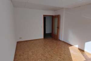 Großzügige, lichtdurchflutete Wohnung mit Balkon und Blick Richtung Stadtwald in gefragter Lage – Lotharstraße 44, 53115 Kessenich, Bonn – Vorschaubild 3