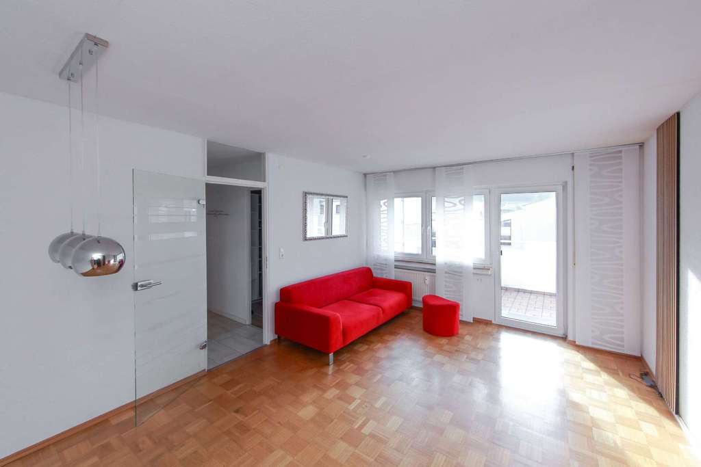 HELLE 3-ZIMMERWOHNUNG IN HOFHERRNWEILER