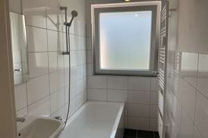 Sanierte Wohnung in energetisch saniertem Haus!