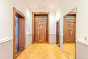186 m² - Prächtige Altbauwohnung mit Stuckdecken, Loggia und historischem Charme – 13156 Niederschönhausen, Berlin – Vorschaubild 6