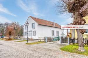 IMMOBERLIN.DE - Total modernisiert! Sehr attraktives Haus mit besonderem Charme & Sonnenterrasse – Die vollständige Adresse der Immobilie erhältst du vom Anbieter., 15938 Golßen – Vorschaubild 2