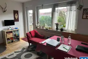 Schmuckes Reiheneckhaus in schöner Ortsrandlage von Reutlingen – Reutlingen (Kreis) – Vorschaubild 2