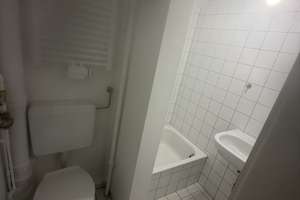 2-Zimmer-Dachgeschoss-Wohnung in toller Lage Sachsenhausen-Nords! – Die vollständige Adresse der Immobilie erhältst du vom Anbieter., 60596 Sachsenhausen-Nord, Frankfurt am Main – Vorschaubild 5
