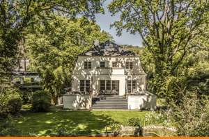 Diskrete Eleganz in Wannsee: Sanierte Walmdachvilla mit Sauna und Schwimmteich auf Sonnengrundstück – Die vollständige Adresse der Immobilie erhältst du vom Anbieter., 14109 Wannsee, Berlin – Vorschaubild 1