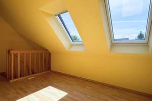 Bezugsfreie Maisonette-Wohnung mit Süd-West-Balkon in familienfreundlicher Lage von Chemnitz – Die vollständige Adresse der Immobilie erhältst du vom Anbieter., 9224 Mittelbach, Chemnitz – Vorschaubild 9