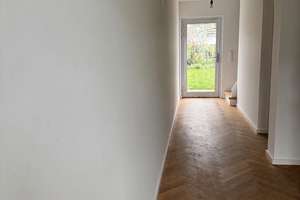 Stilvoll sanierte Doppelhaushälfte in Rheinnähe – Die vollständige Adresse der Immobilie erhältst du vom Anbieter., 41468 Uedesheim, Neuss – Vorschaubild 2