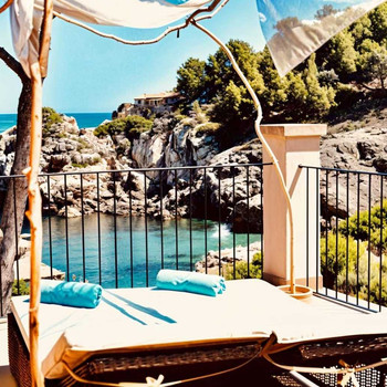 EXKLUSIVES PARADIES IN CALA DEIÀ, UNESCO-WELTERBE