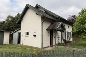 Ein besonderes kleines Haus in ländlicher Lage bei Kellinghusen – Die vollständige Adresse der Immobilie erhältst du vom Anbieter., 25548 Mühlenbarbek – Vorschaubild 1