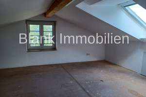 Freistehendes Bauernhaus mit zwei Wohnungen, Garagen, Garten, Weitblick, ruhige Lage - Altusried – Die vollständige Adresse der Immobilie erhältst du vom Anbieter., 87452 Altusried – Vorschaubild 11
