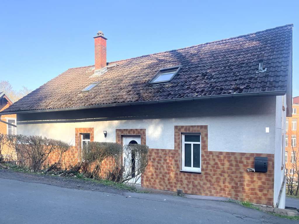 Immobilie in Hirzenhain - Einfamilienhaus mit Garten zur individuellen Gestaltung! - Bild 0