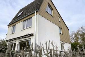 Reiheneckhaus mit viel Platz und großem Modernisierungspotenzial – Die vollständige Adresse der Immobilie erhältst du vom Anbieter., 65195 Rheingauviertel / Hollerborn, Wiesbaden – Vorschaubild 1