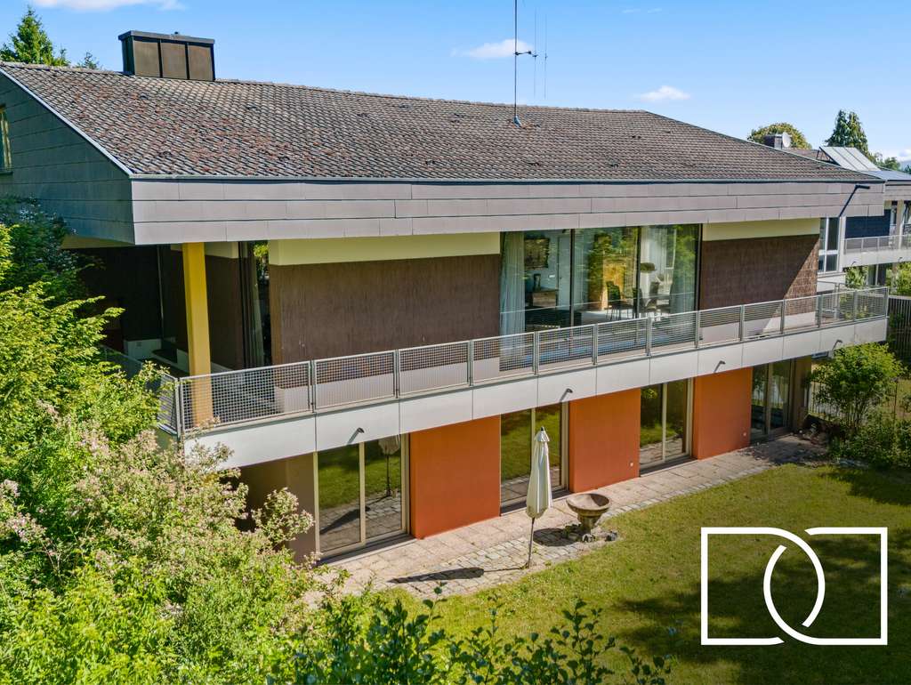 Immobilie in Bayreuth - Großzügiges Einfamilienhaus im Bauhausstil in Bayreuther Toplage mit traumhaftem Garten - Bild 0